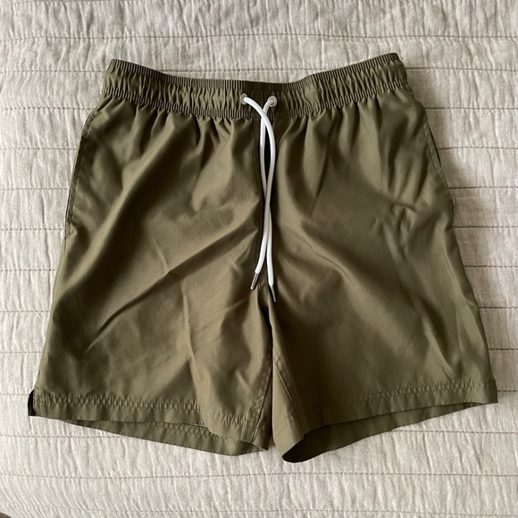 Land’s End Men’s Volley Swimsuit - New WOT - Small - Picture 1 of 4